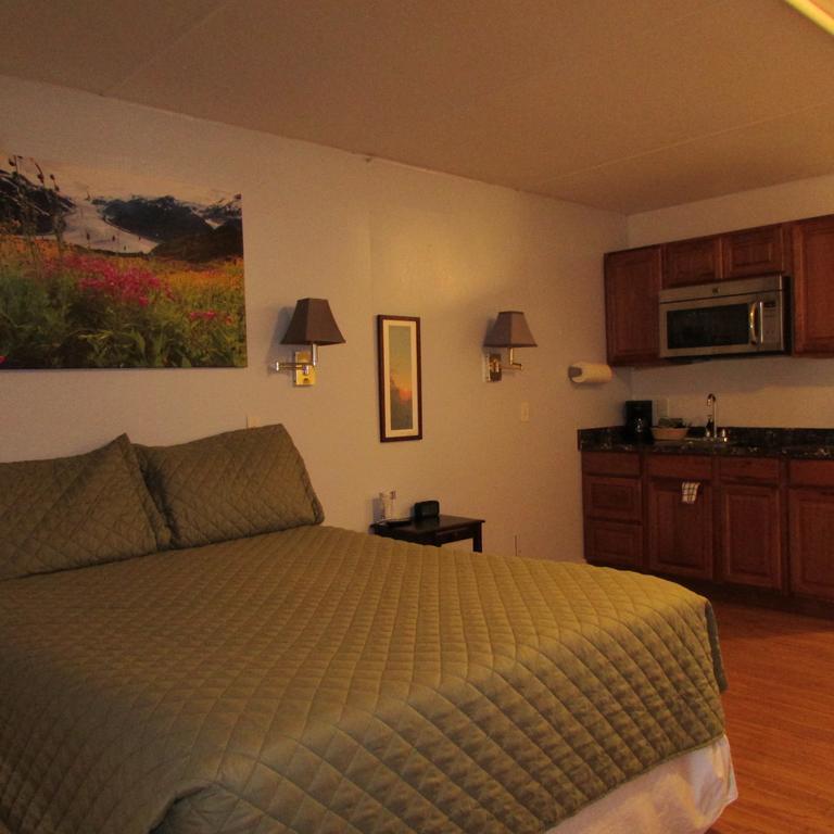 Creekwood Inn Анкоридж Екстер'єр фото
